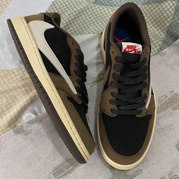 Travis Scott X Jordan 1 Low OG SP - Picture 5 of 7